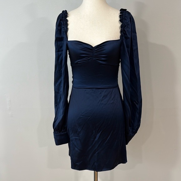 Reformation Novella Dress - Picture 5 of 8